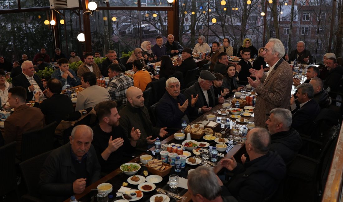 Ünye Ticaret Borsası Başkanı Mustafa Uslu, Üyeleriyle Geleneksel İftar Yemeğinde