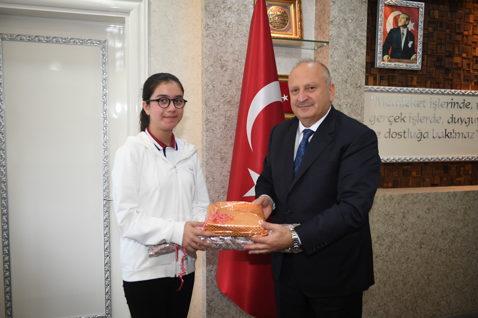 Başkan Tavlı, 23 Nisan’da Makamanı Devretti 9