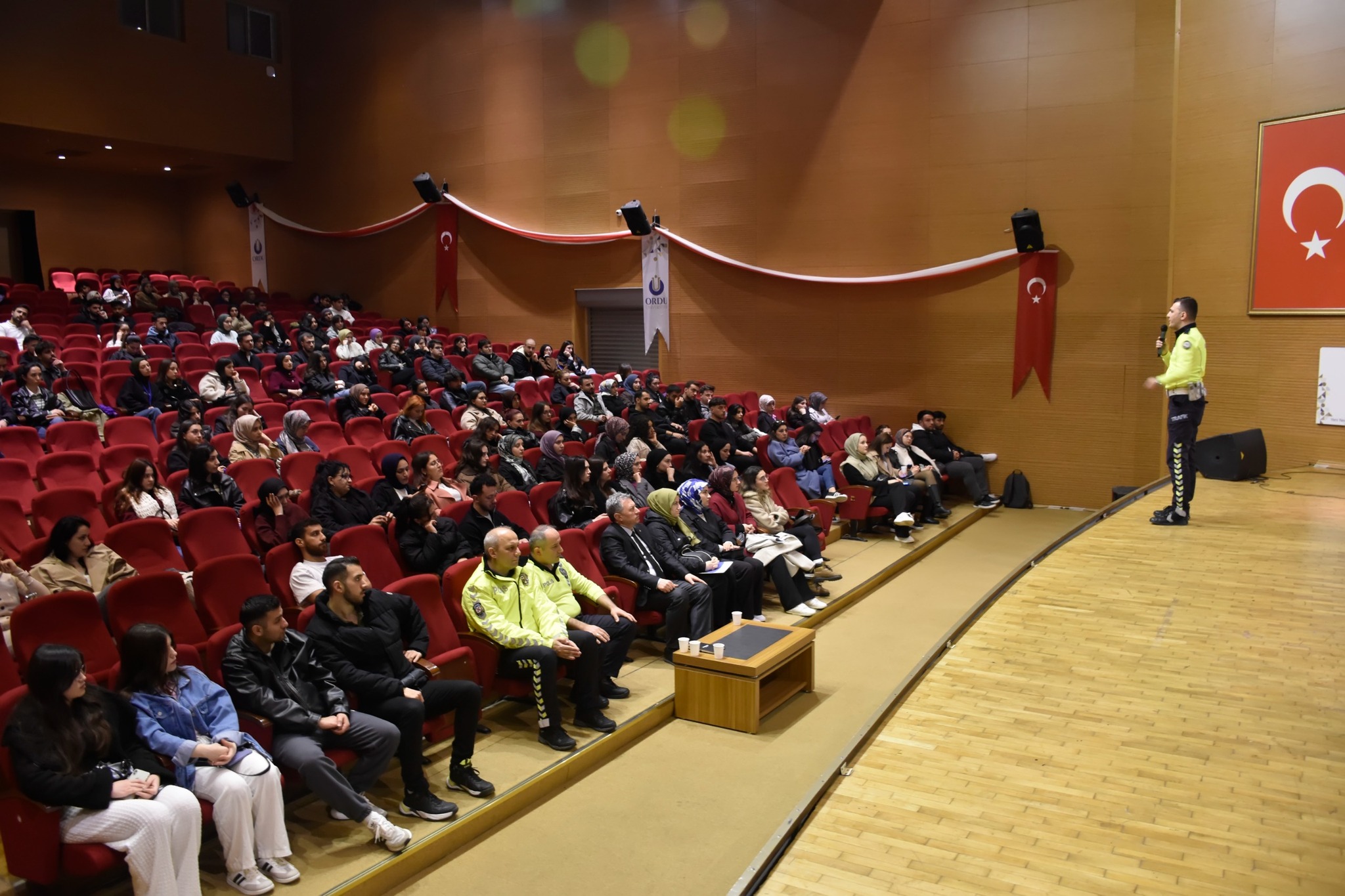 Ordu Üniversitesi’nde “Bir Kural Bir Ömür” Semineri ORDU EMNIYET MUDURLUGU.jpg2