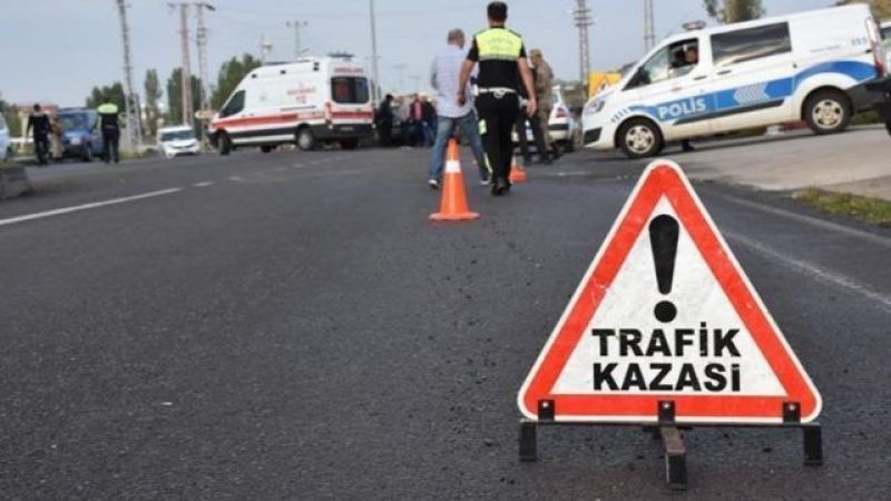 Ünye'de Feci Kaza: Araçlar Yol Ortasına Savruldu UNYE TRAFIK KAZASI 1
