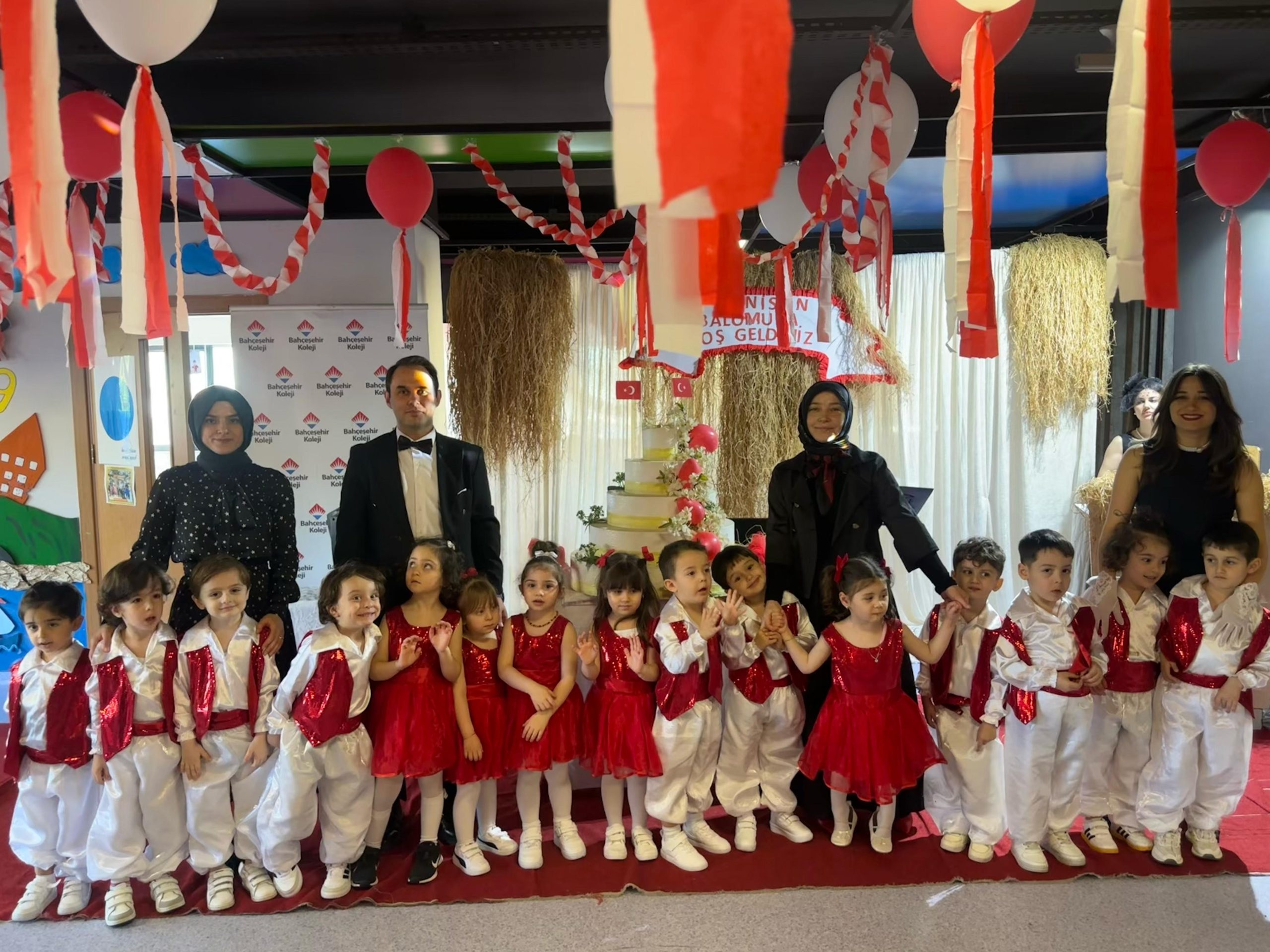 bahcesehir koleji unye 23 nisan.jpg2 scaled