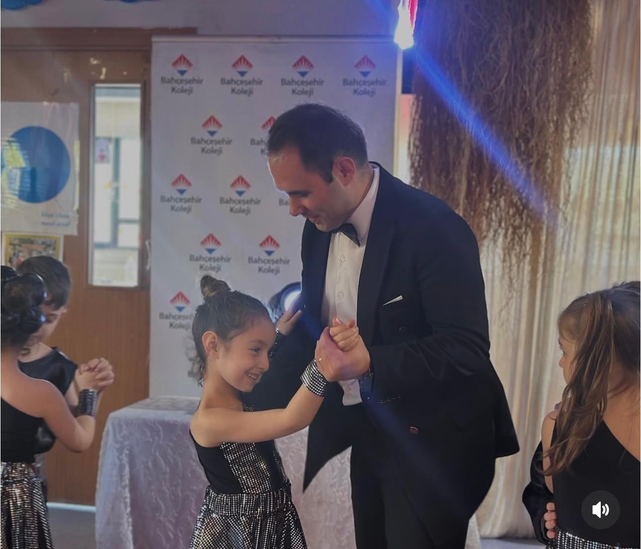 bahcesehir koleji unye 23 nisan.jpg8
