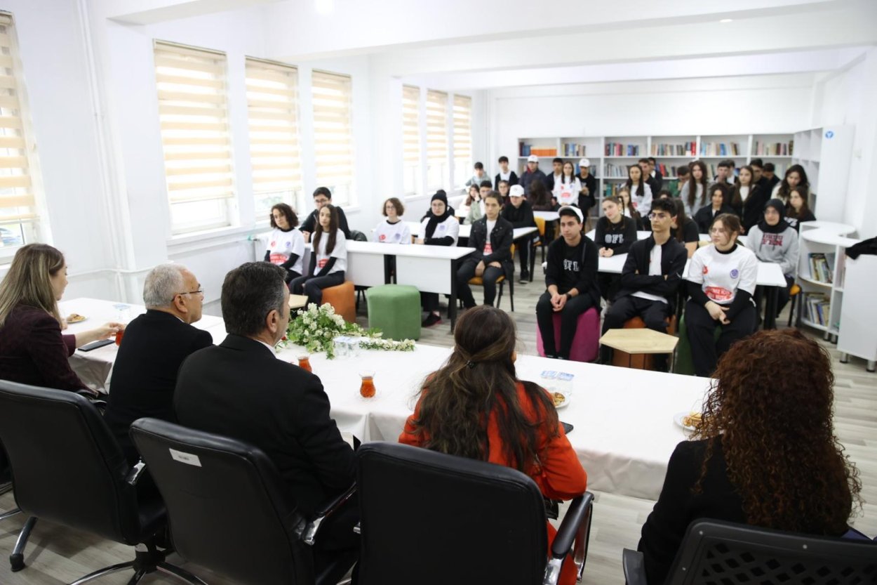 baskan guler den ogrencilere moral ziyareti 9863