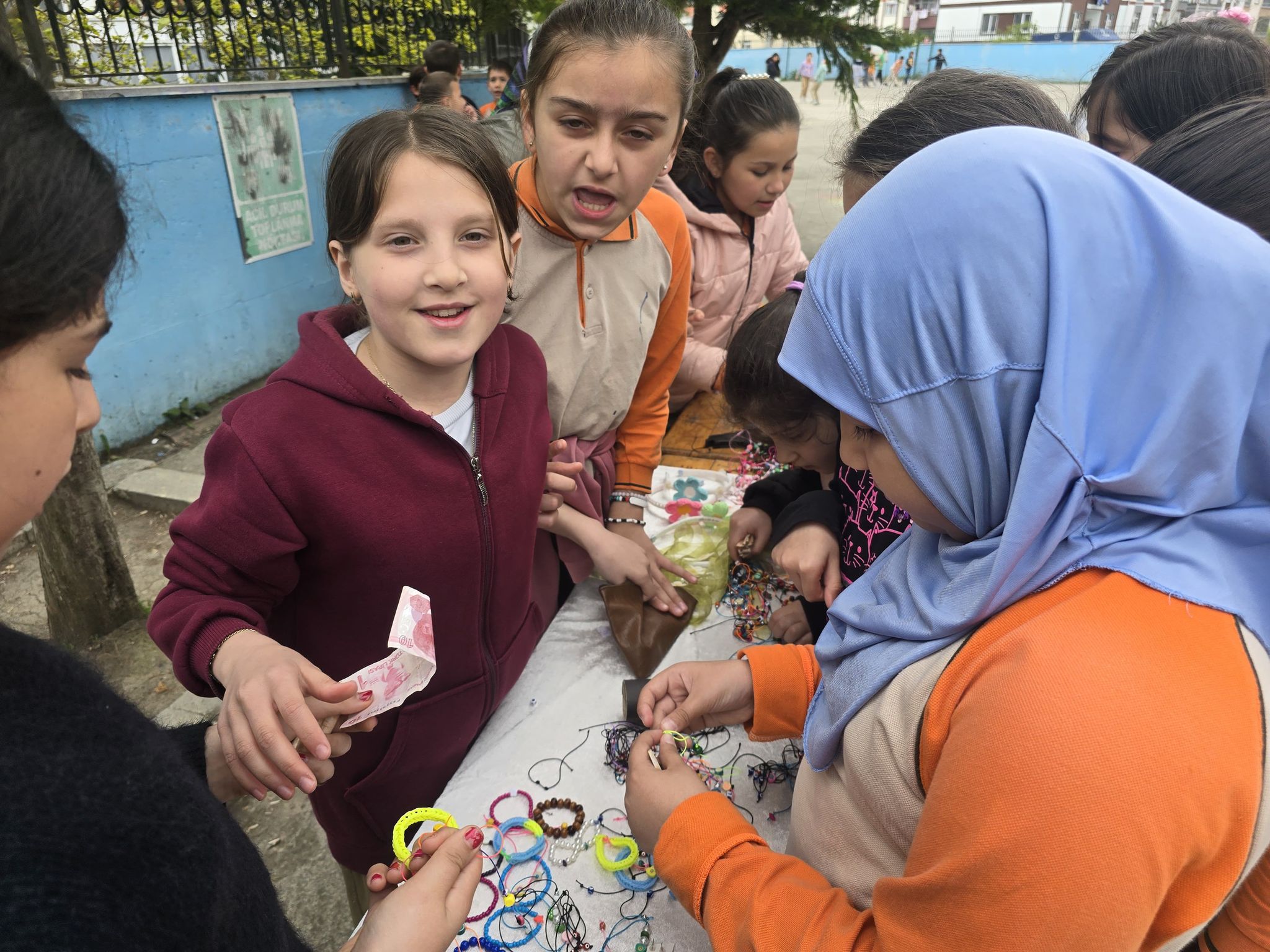Ünye'de Minik Girişimciler Pazarı Büyük İlgi Gördü gulcan cicek3.jpg7