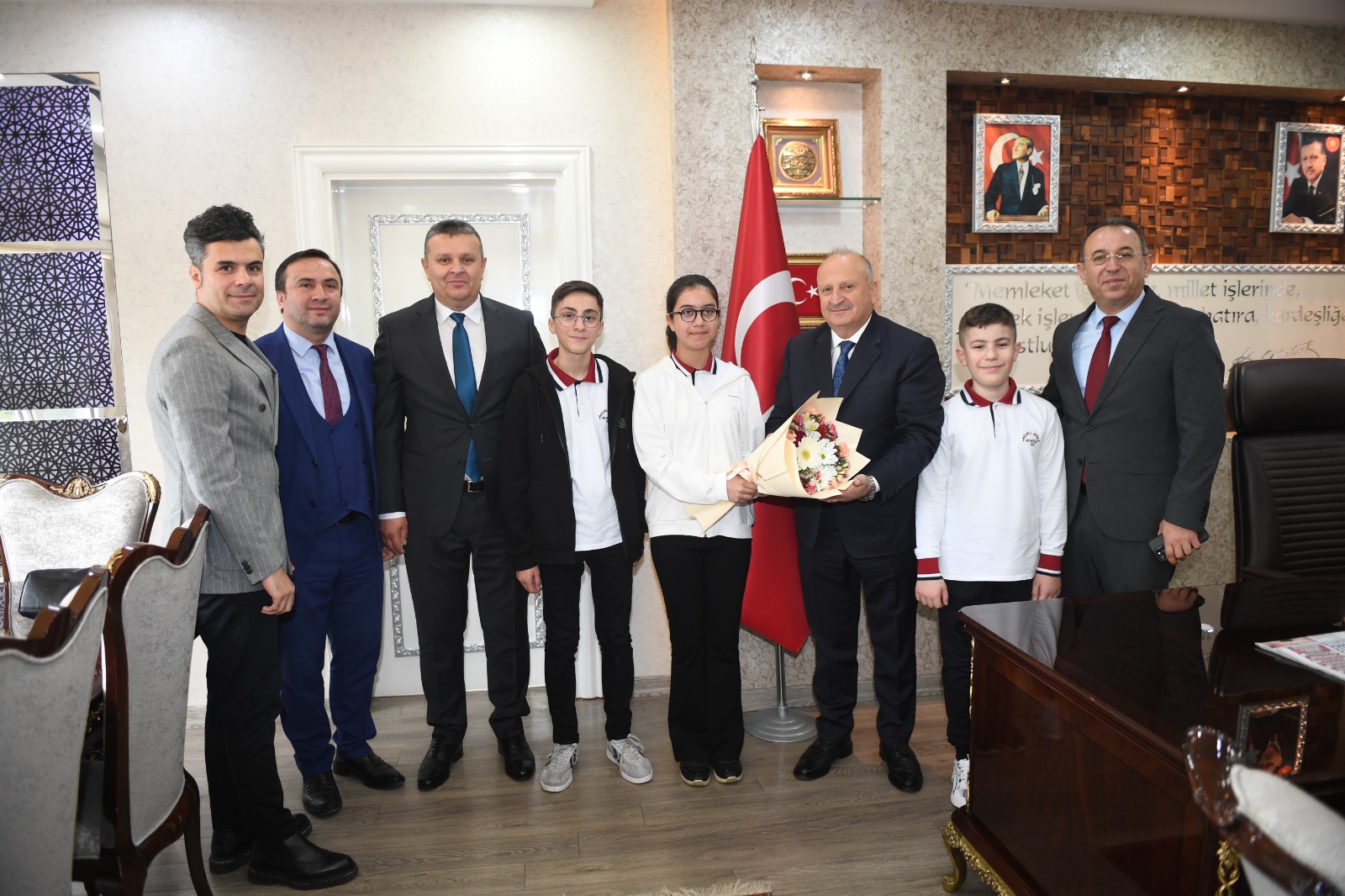 huseyin tavli 23 nisan makam.jpeg1