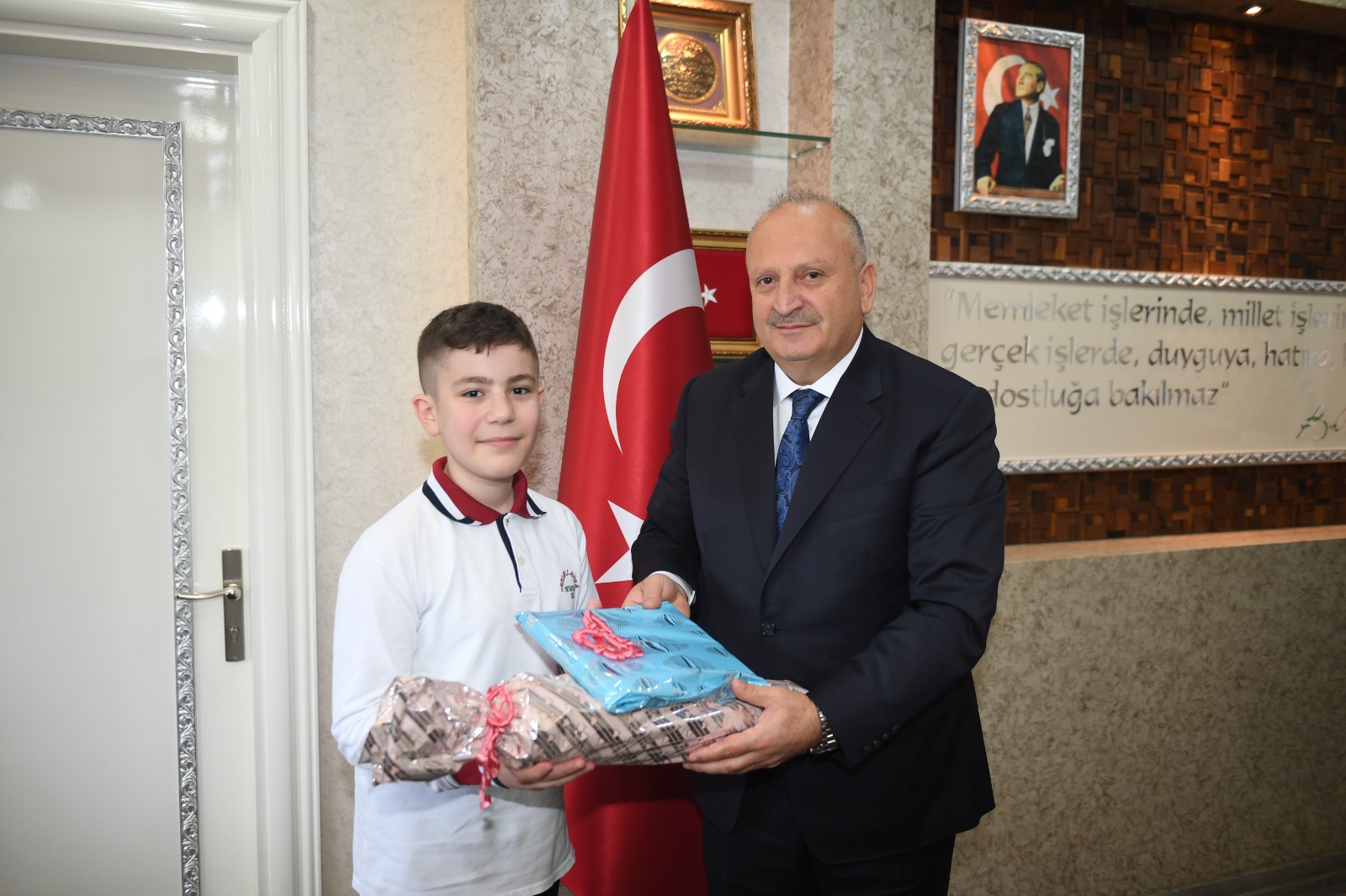 huseyin tavli 23 nisan makam.jpeg3