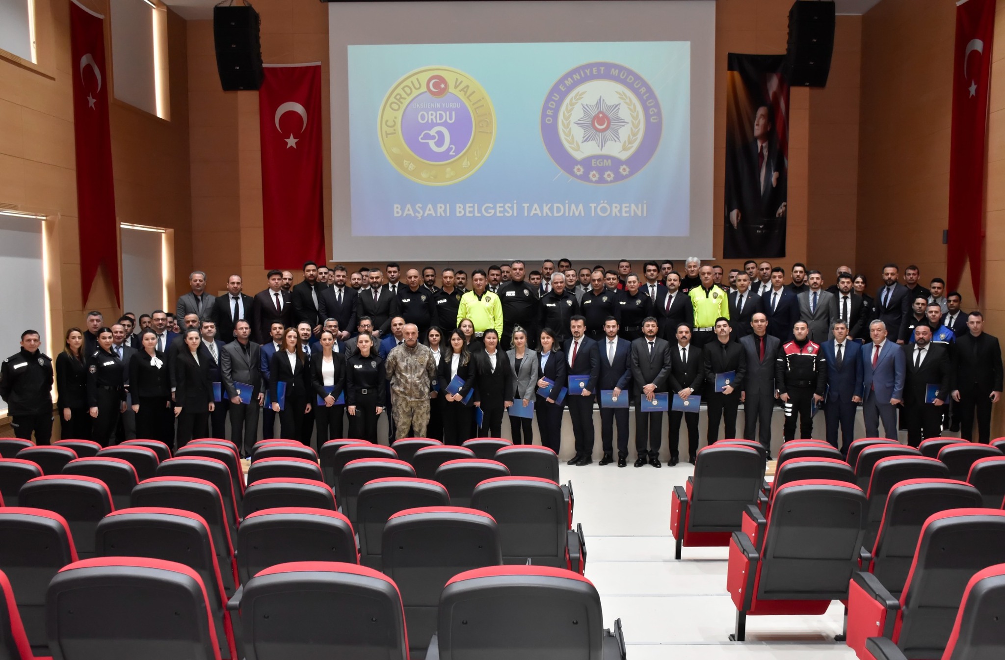 Ordu İl Emniyet Müdürlüğü personelleri, gösterdikleri gayretli ve başarılı çalışmalar
