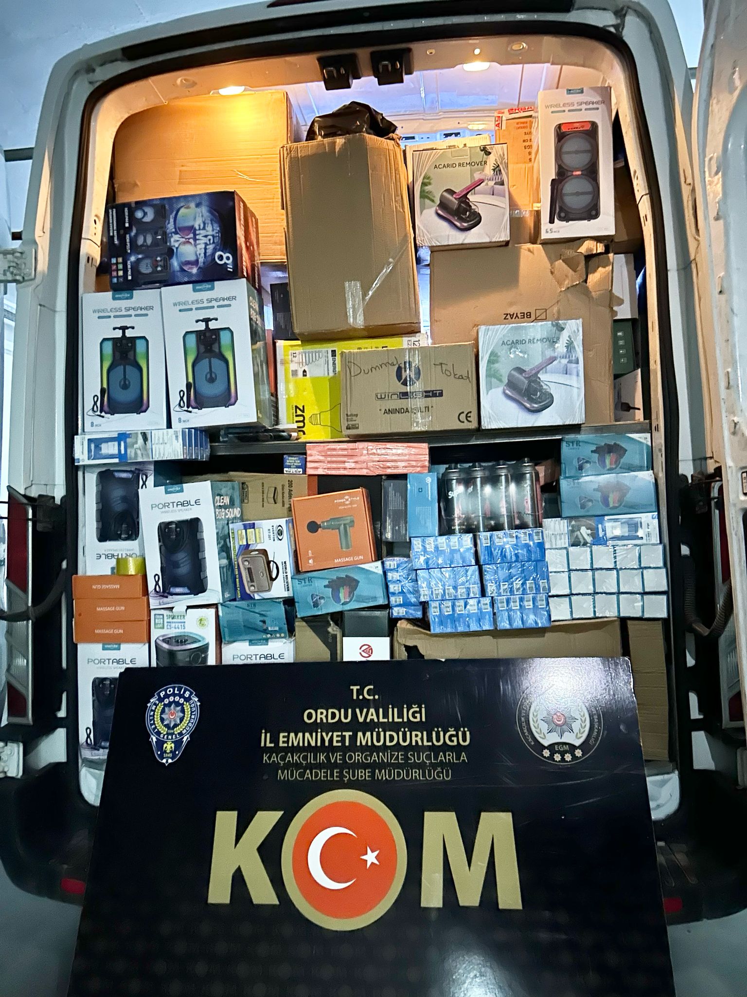 1 Milyon TL Değerinde Kaçak Emtia Ele Geçirildi