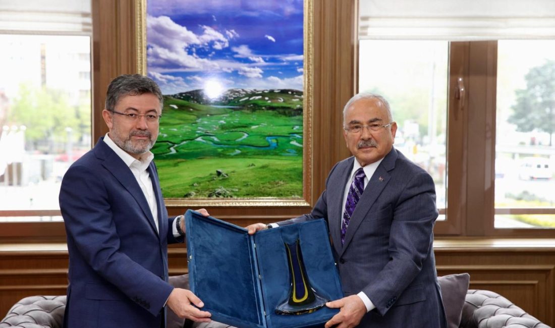 Tarım ve Orman Bakanı İbrahim Yumaklı birtakım programlar ve temaslarda