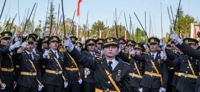 Teğmenler, ihraç kararına karşı hukuk mücadelesi başlattı tegmenler hukuk surecinde