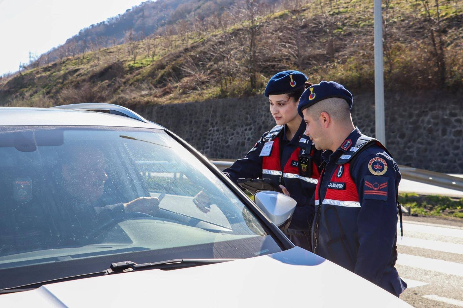 Ordu Jandarmasından Suç ve Suçlulara Geçit Yok thumbnail jandarma haftalik trafik