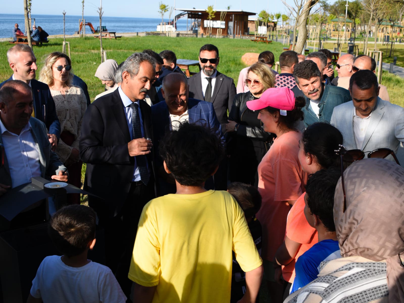 BATIPARK MILLET BAHCESI BEGENI TOPLADI 6