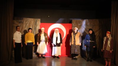 Altınordu Belediyesi, Gençlik Haftası kapsamında Kuvayi Milliye Kadınları adlı tiyatro