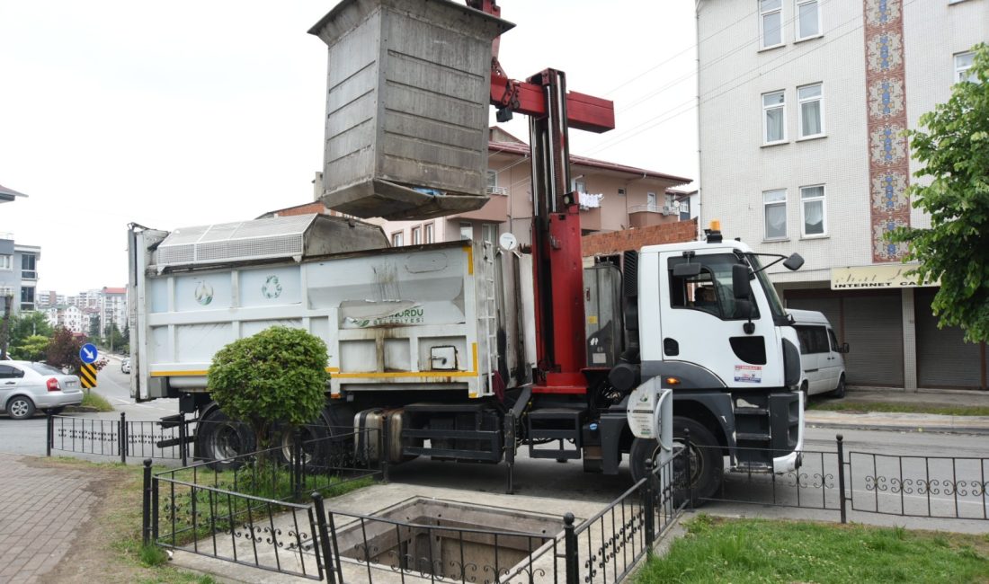 Altınordu Belediye Başkanı Ulaş Tepe, ‘Altınordu Harekatı’ kapsamında mahalle incelemelerini