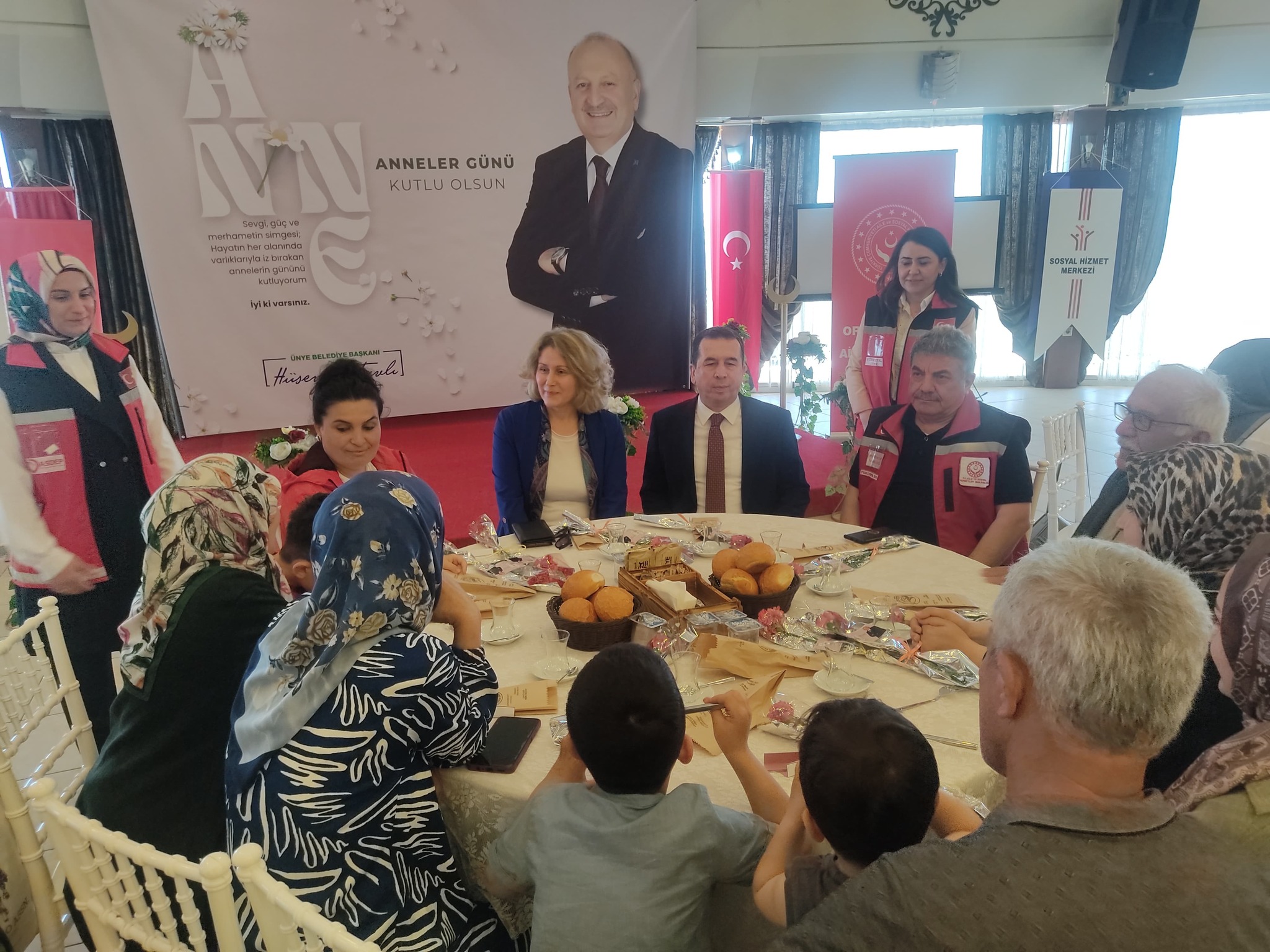 Ünye Kaymakamlığı, Anneler Günü dolayısıyla, şehit ve gazilerimizin kıymetli anne