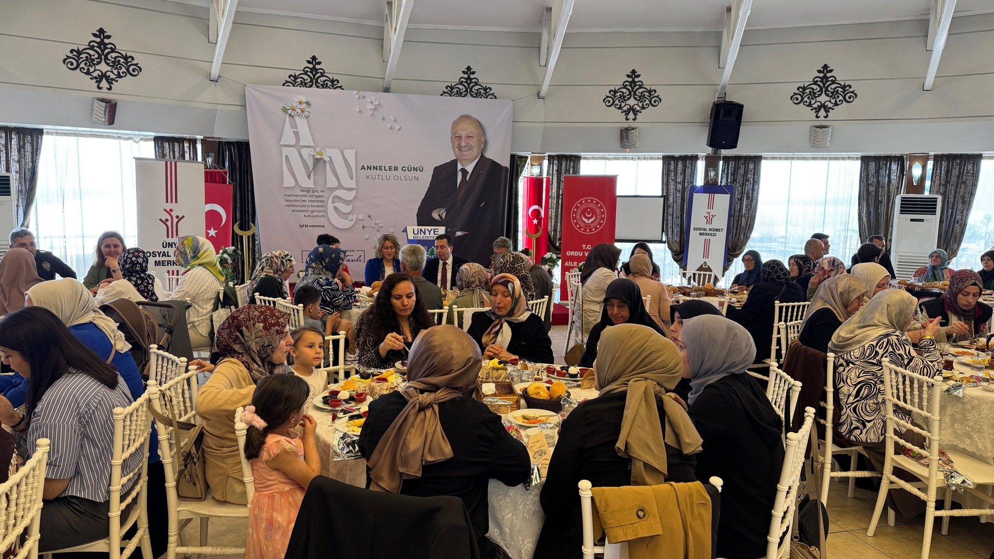 Ünye Kaymakamlığı'ndan Anneler Günü'ne Anlamlı Kahvaltı anneler gunu unye kaymakamlik.jpg5