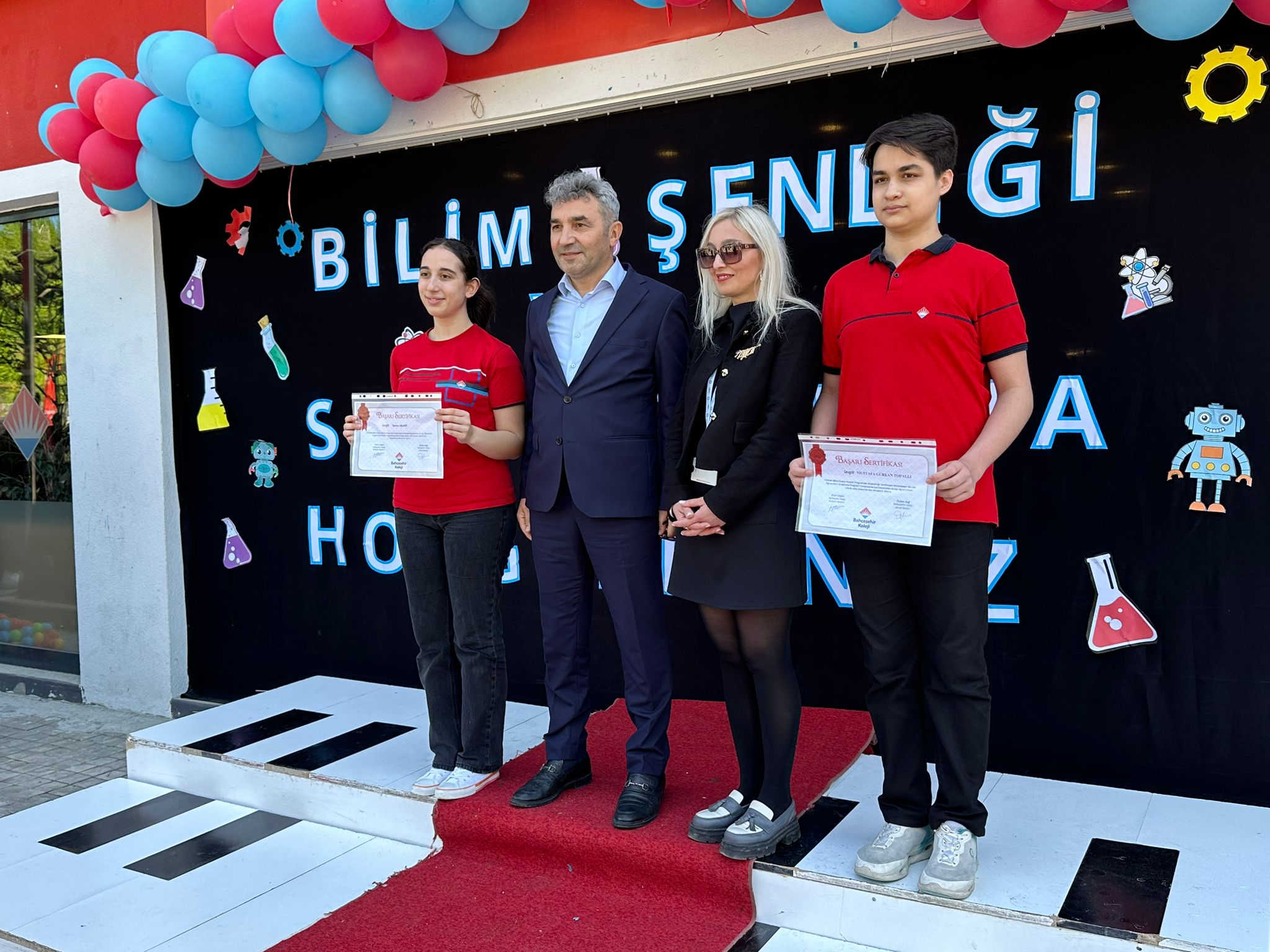 bahcesehir bilim senligi.jpg5