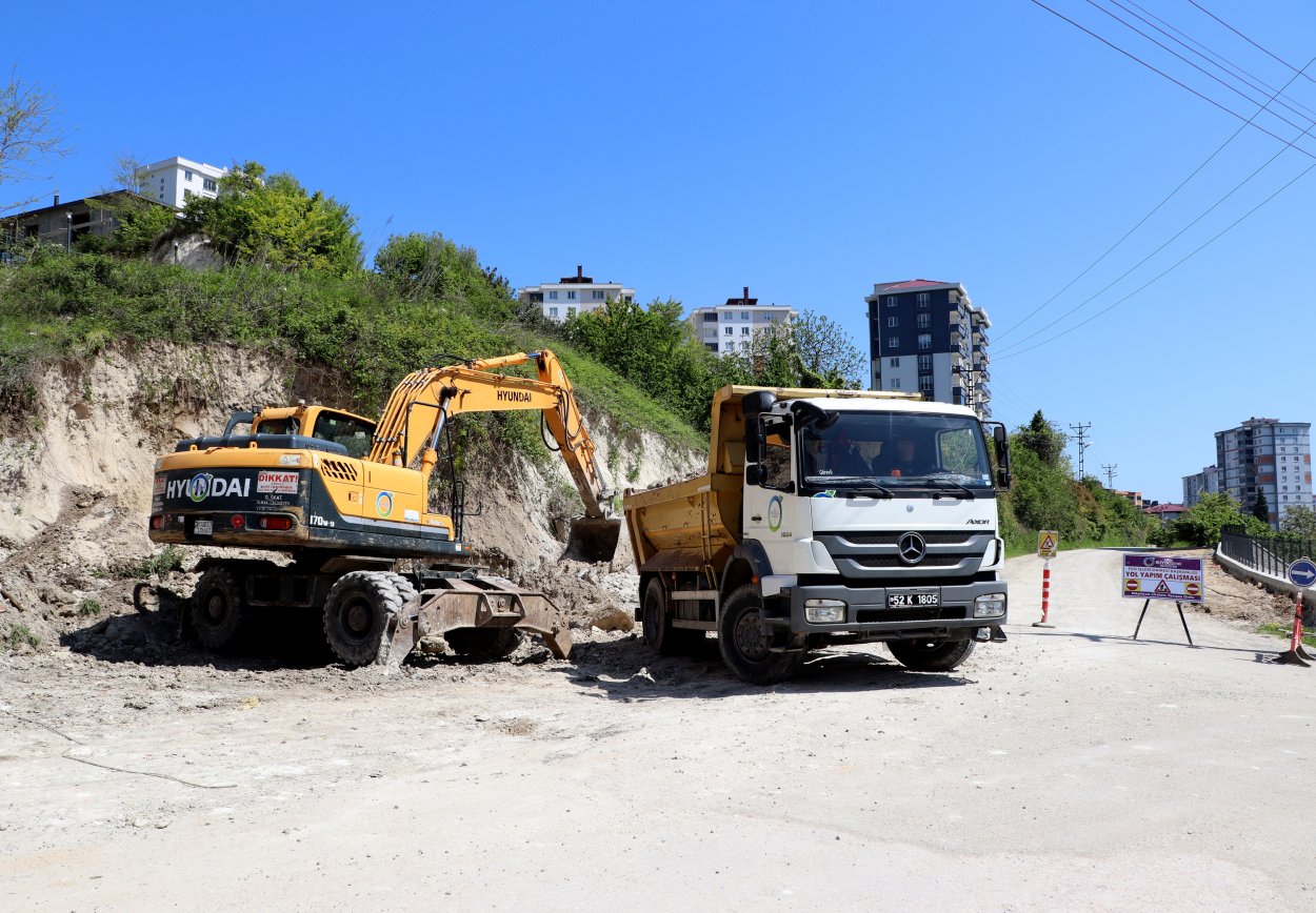 fatsa da yollar genisletiliyor 7202