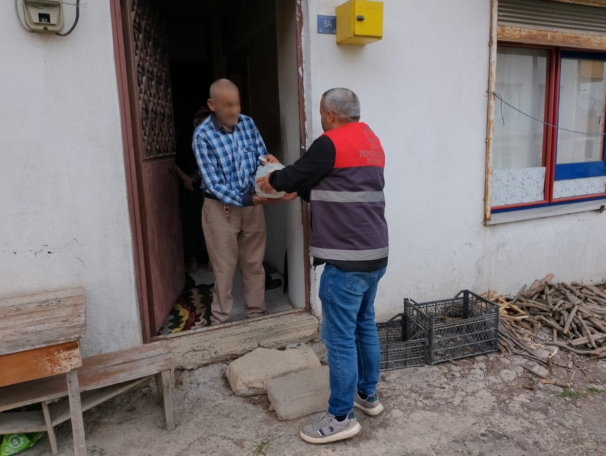 ordu nun dort bir yaninda binlerce kisiye sicak yemek 4448