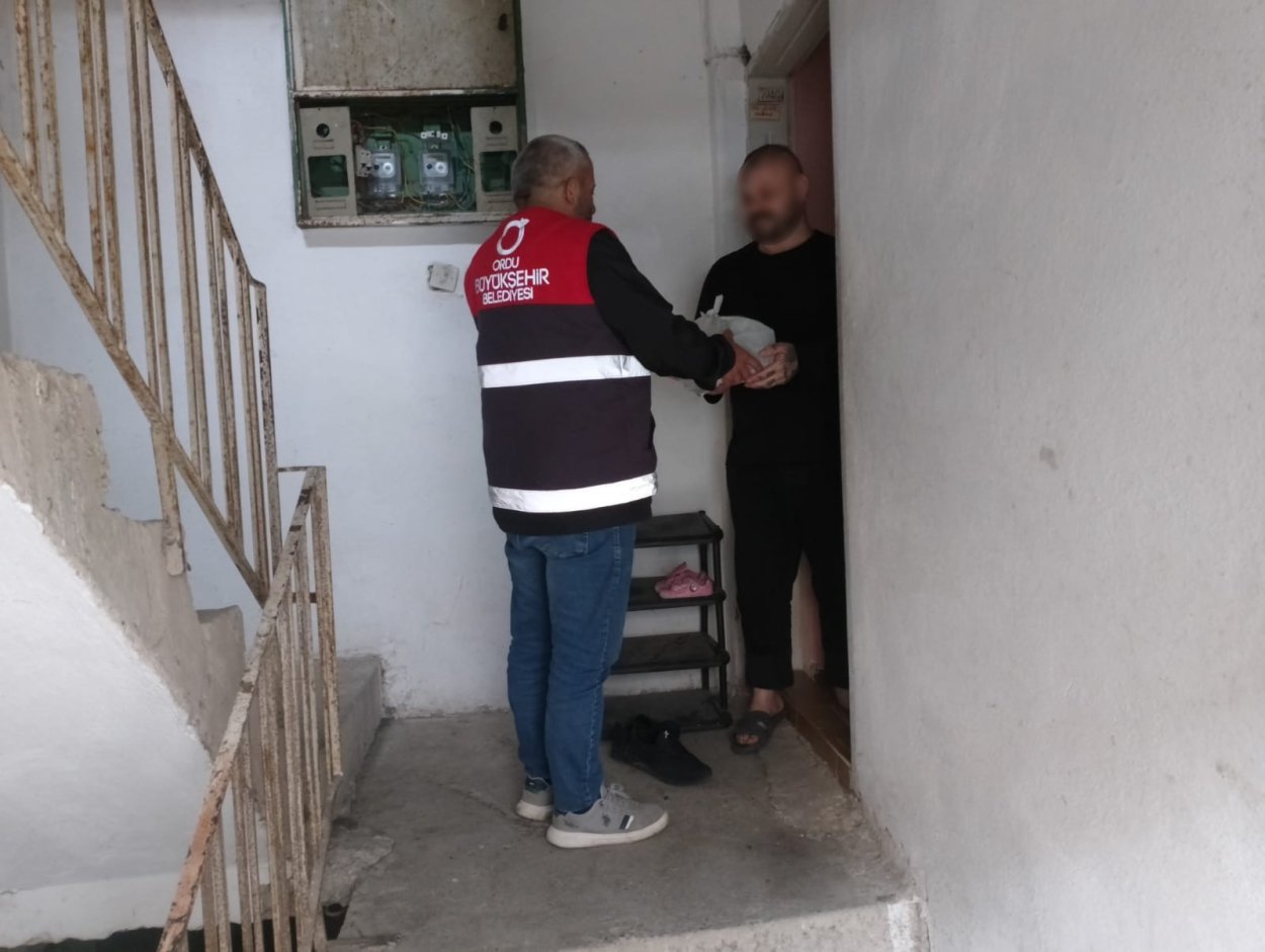 Ordu’nun Dört Bir Yanında Binlerce Kişiye Sıcak Yemek ordu nun dort bir yaninda binlerce kisiye sicak yemek 8394