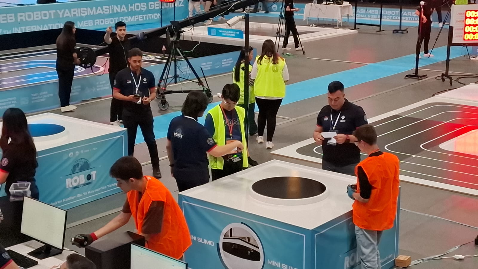 Bahçeşehir Koleji Ünye Kampüsü MEBROBOT'ta Sahneye Çıkıyor! unye bahcesehir koleji 1.jpg3 1