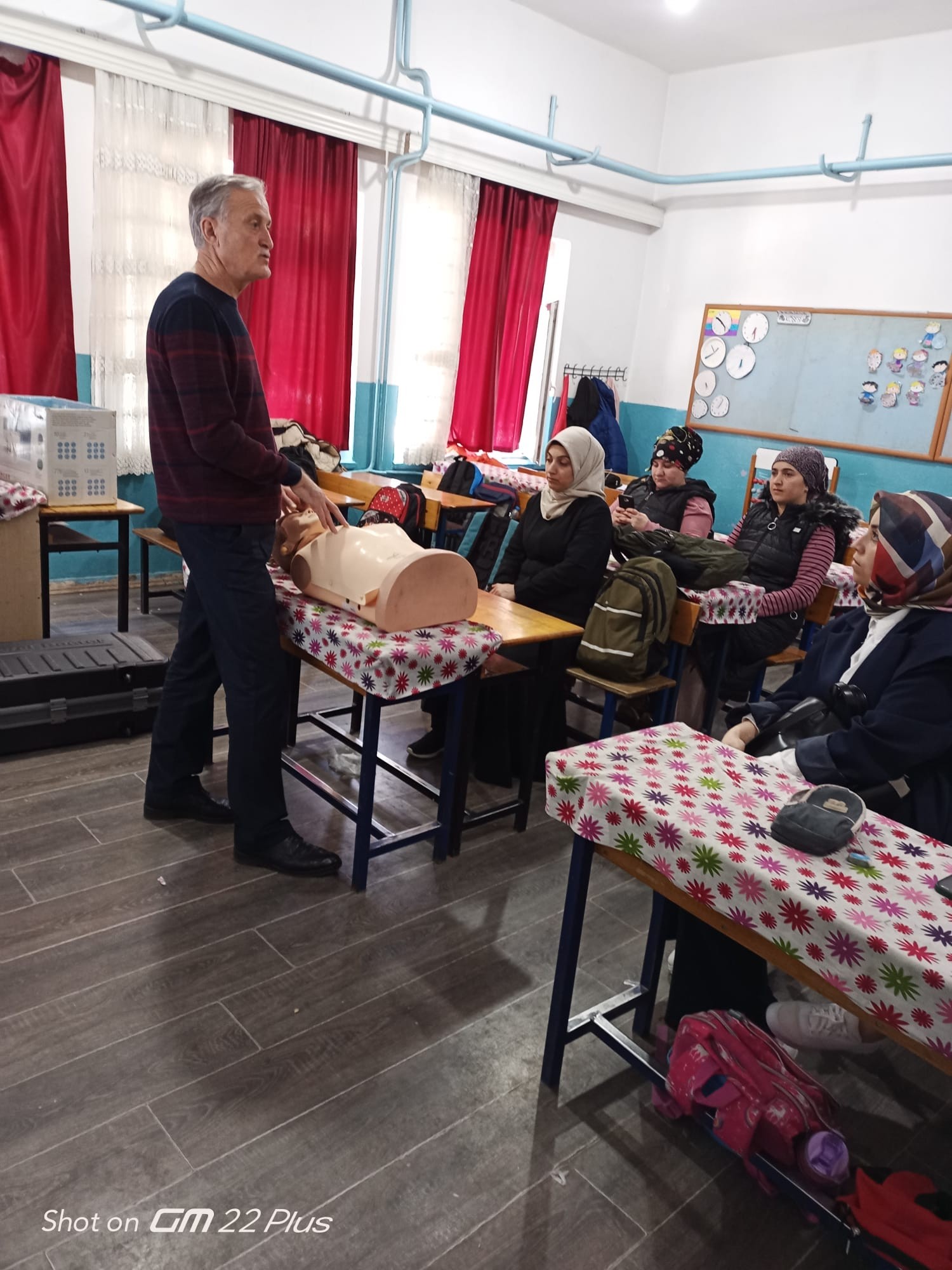 Ünye’de Annelere İlk Yardım Eğitimi unye ilce milli egitim mudurlugu.jpg2