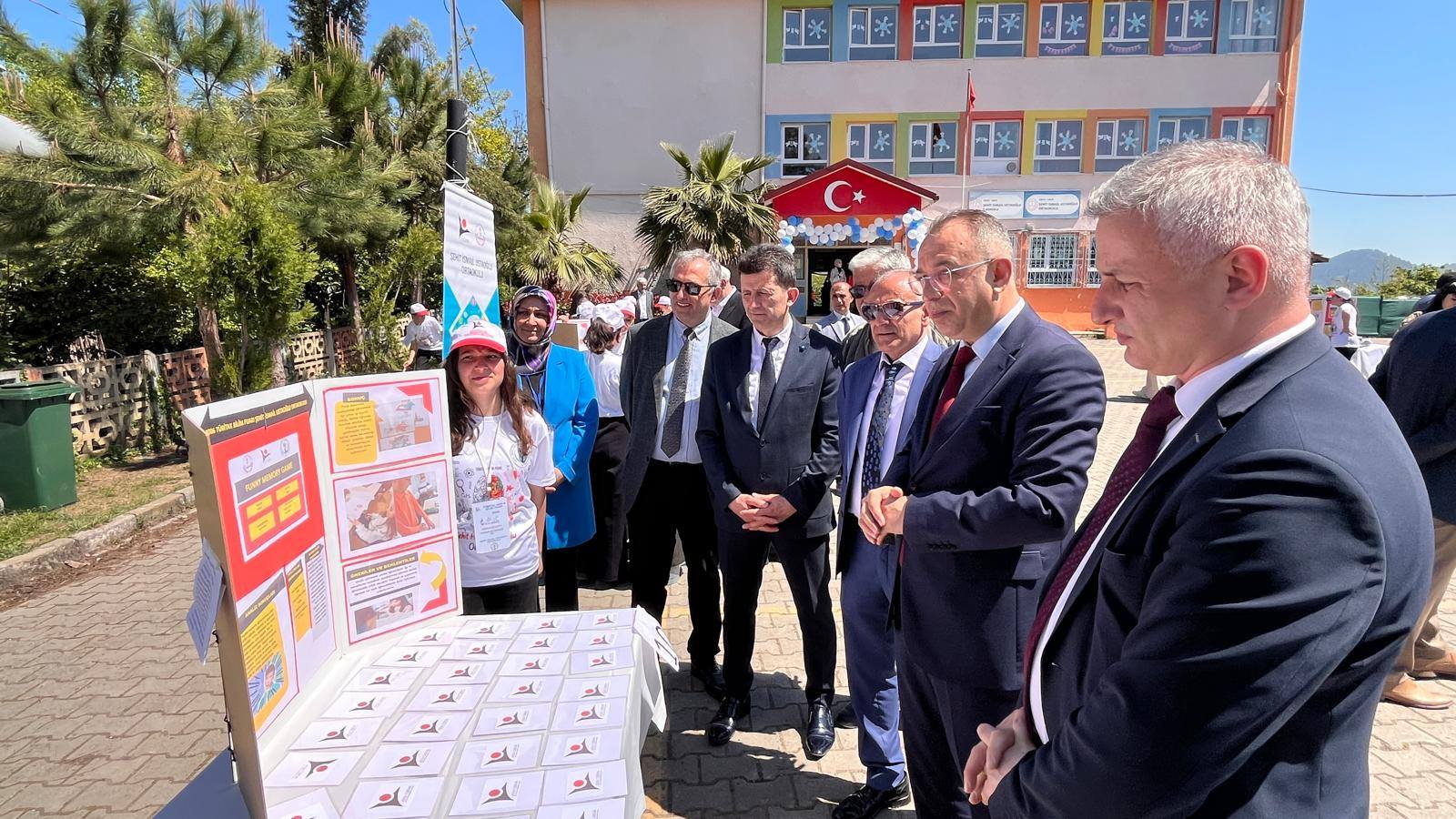 Ünye Şehit İsmail Ustaoğlu Ortaokulu’nda Tübitak 4006 Bilim Fuarı Coşkusu unye tubitak.jpg3