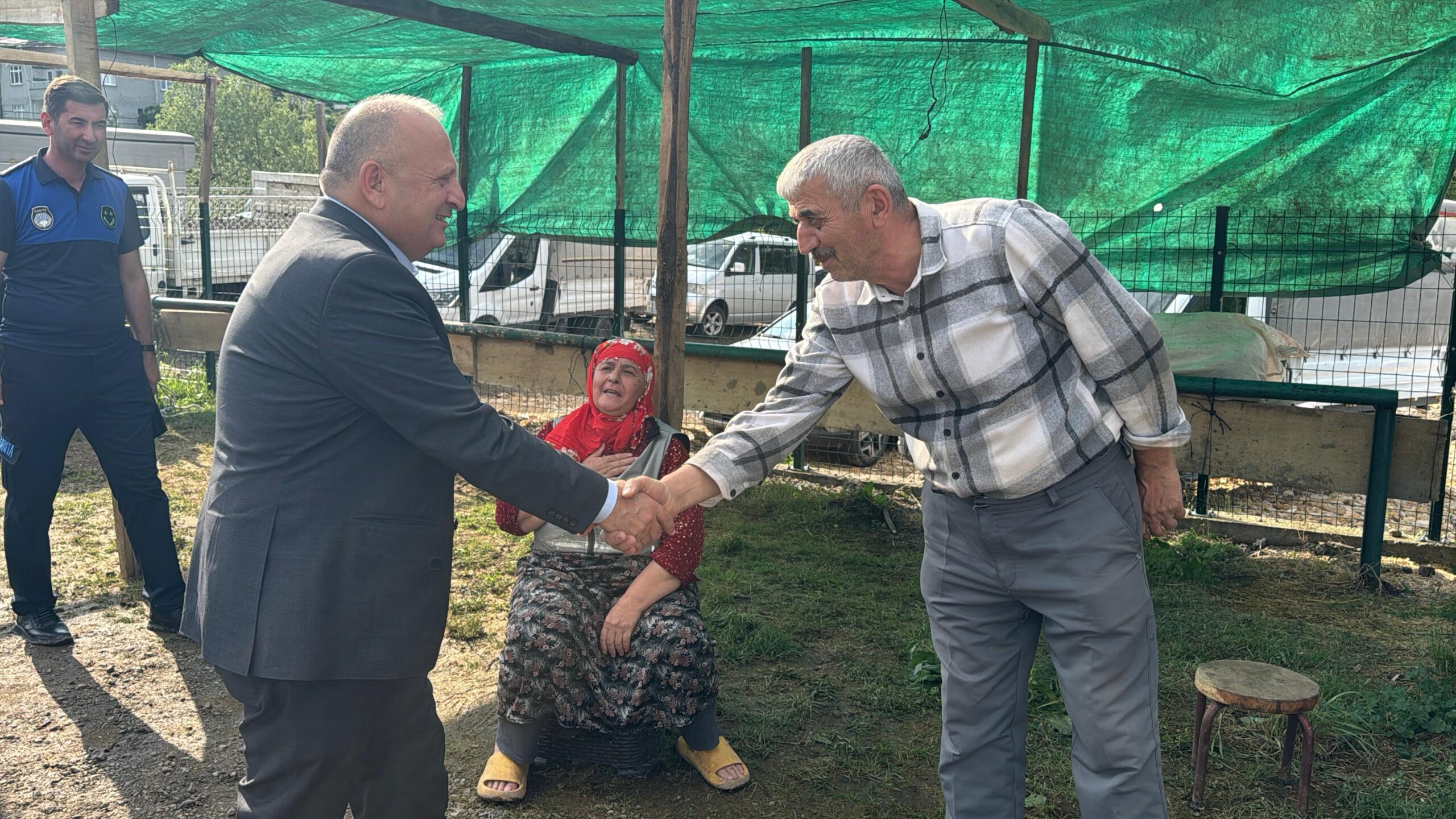 UNYE HAYVAN PAZARINDA BAYRAM BEREKETI 4 scaled 1