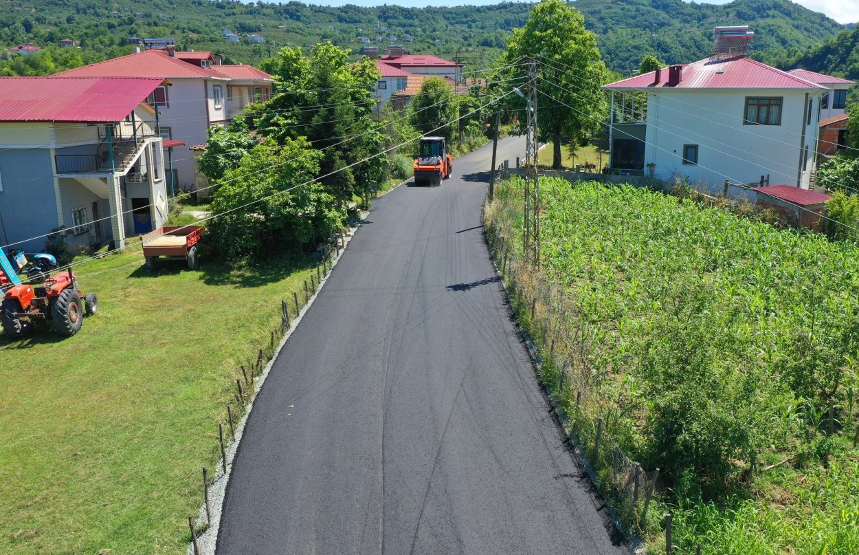 Altınordu Yaraşlı Yolu Sıcak Asfalt Konforuna Kavuştu altinordu yarasli yolu sicak asfalt konforuna kavustu 9474