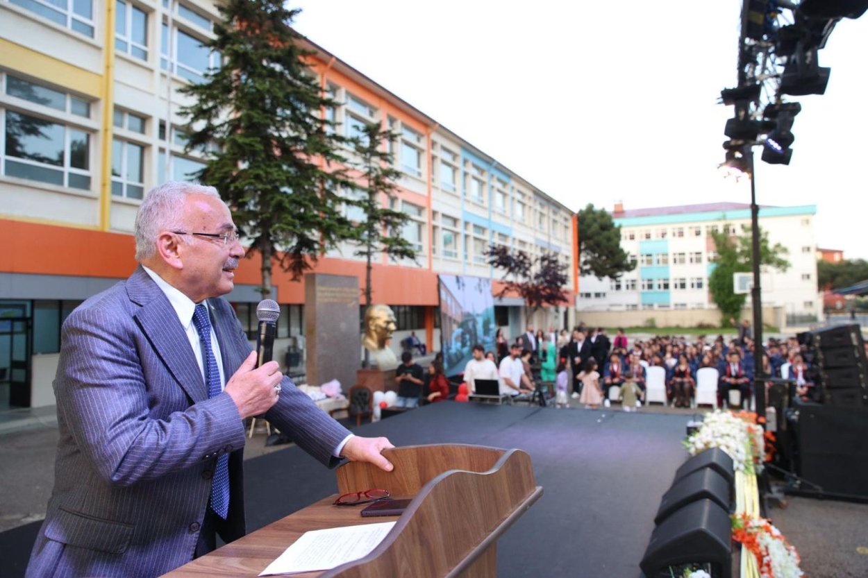 Başkan Güler 59 Yıl Öncesine Gitti baskan guler 59 yil oncesine gitti 2646