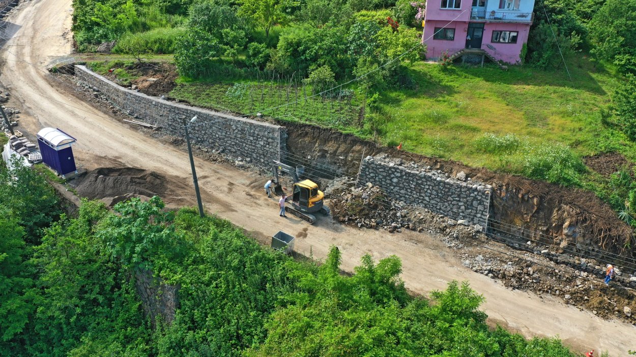 Gülyalı’da Yol Güvenliği Güçleniyor gulyali da yol guvenligi gucleniyor 9842