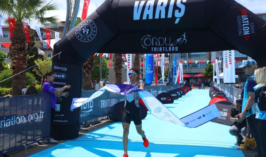 Ordu Büyükşehir Belediyesi’nin ev sahipliğinde gerçekleştirilen Ordu Triatlon Türkiye Kupası