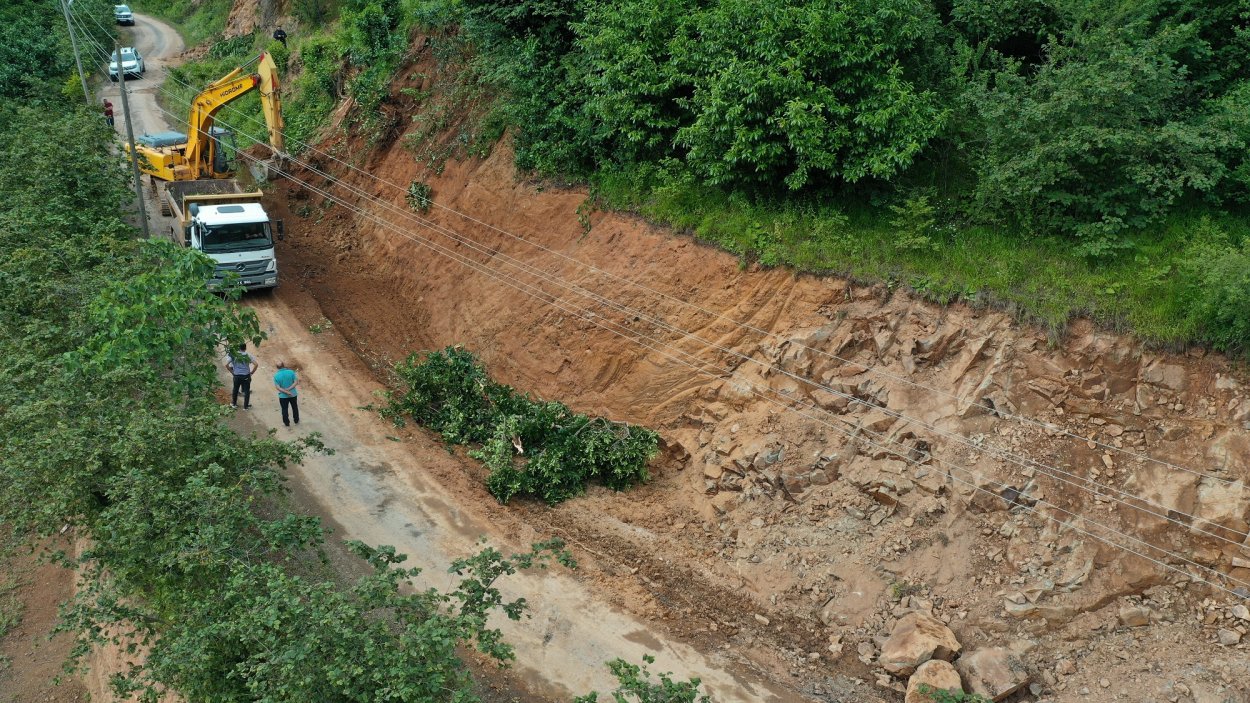 kabaduz de yollar genisliyor ulasim rahatliyor 1390