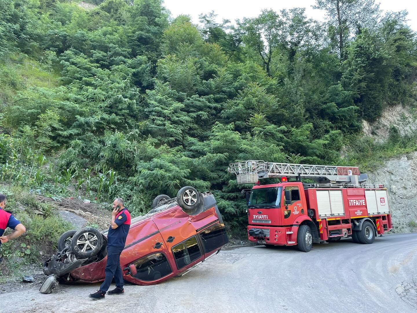 Gölköy’de Takla Atan Kamyonet Kazaya Neden Oldu kamyonet takla atti