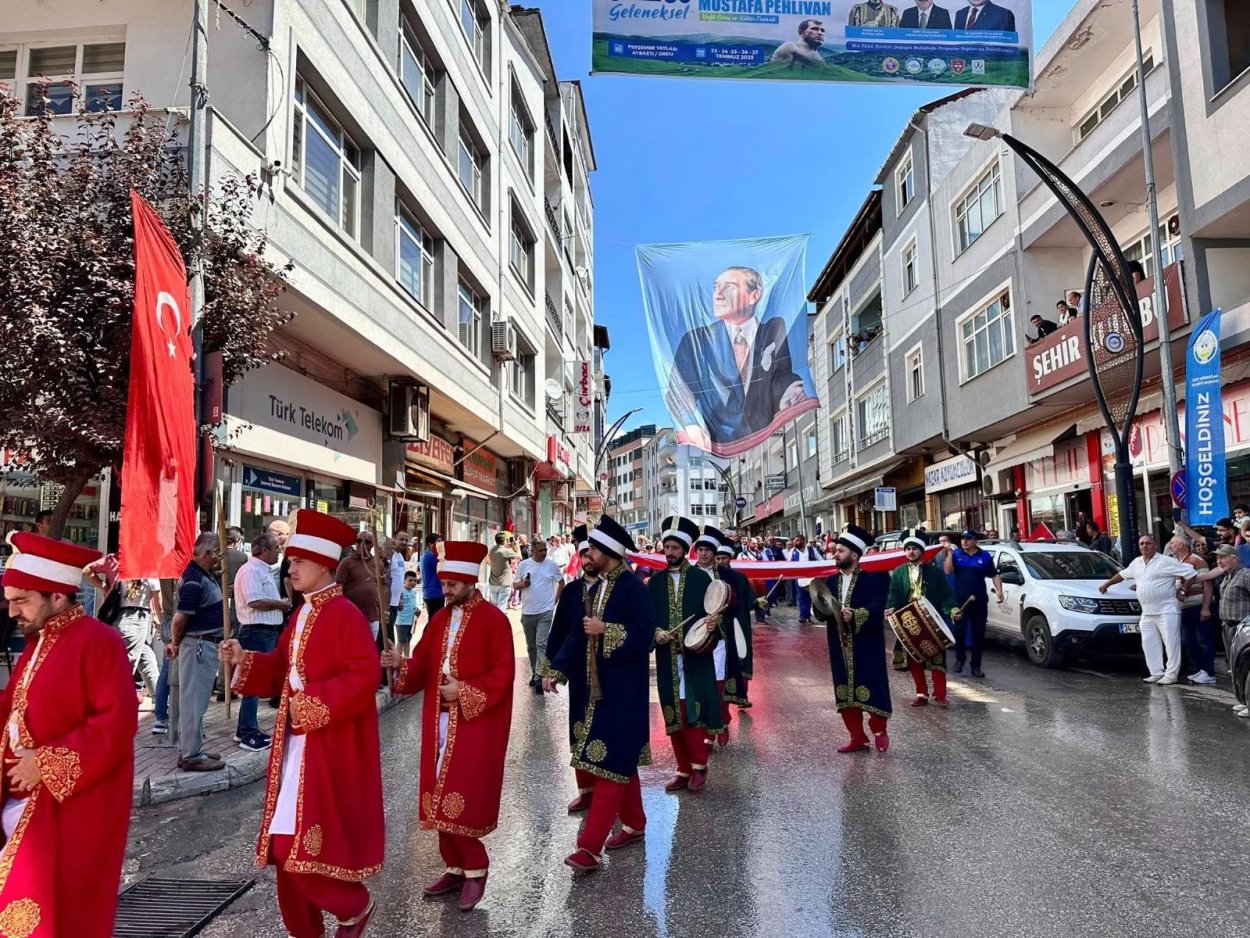Tarihi Festivalin Açılışı Yapıldı tarihi festivalin acilisi yapildi 7614