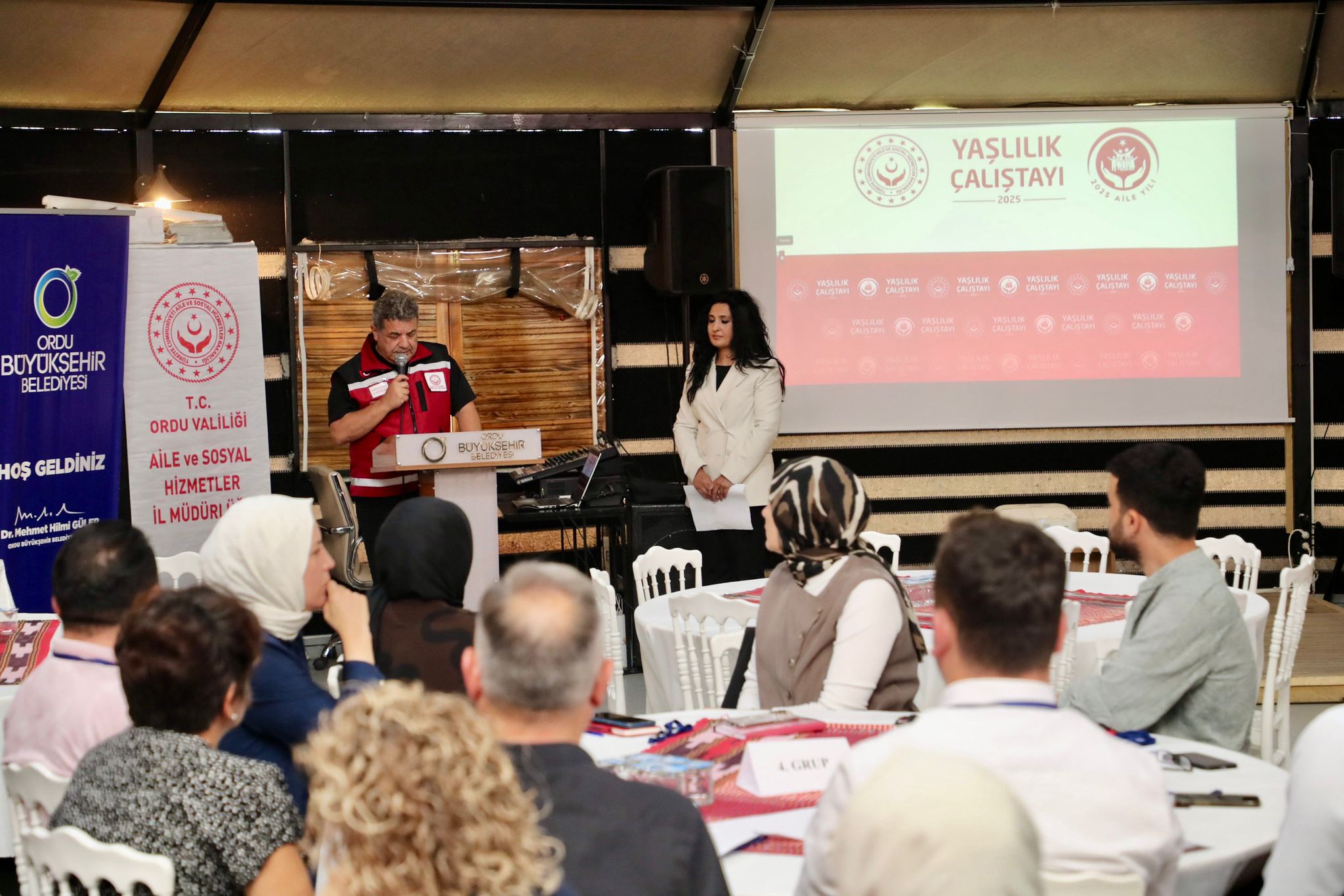 Vali Erol, İl Yaşlılık Çalıştayı’na Katıldı IMG 4091