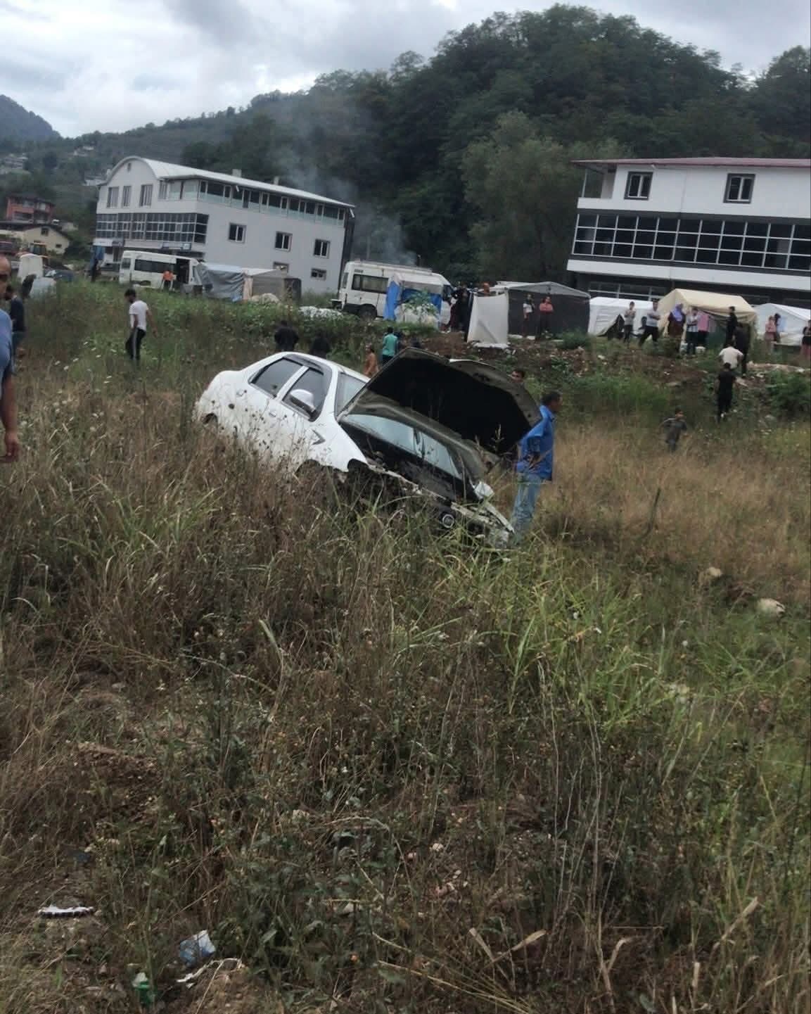 Ordu’da Trafik Kazası: Otomobil Bahçeye Uçtu, 3 Kişi Yaralandı IMG 4098