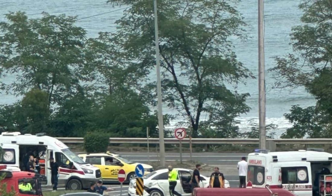 Dolunay Mahallesi Sahil Yolu Özdemir Market Kavşağı’nda bugün zincirleme trafik