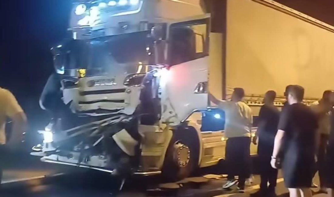 Ordu’nun Fatsa ilçesinde Karadeniz Sahil Yolu üzerinde meydana gelen trafik