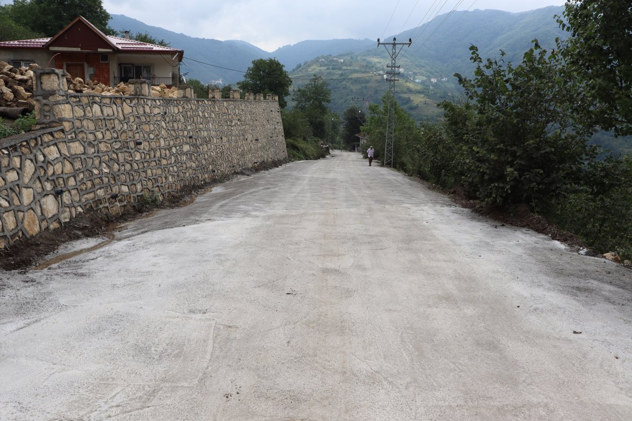 Ünye Ortaköy’de Beton Yol Çalışması Yapıldı unye ortakoy de beton yol calismasi yapildi 6188