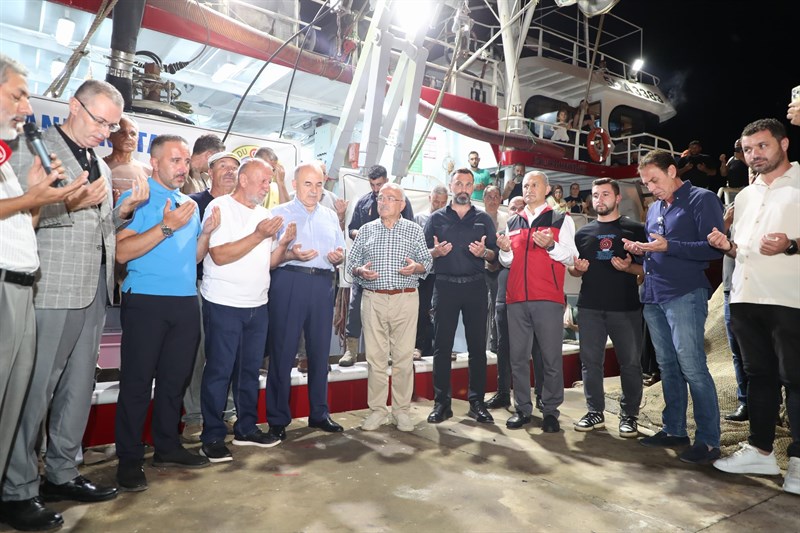 Denizlerde 1 Eylül itibariyle avlanma yasağının sona ermesi ile balıkçılar “vira