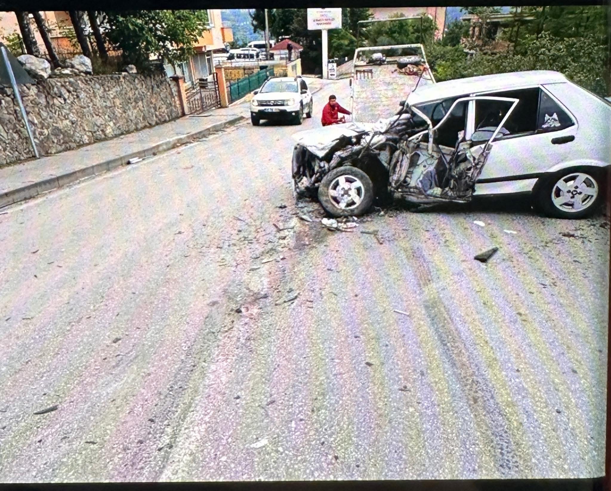 Tır ile Otomobil Çarpıştı: 1 Kişi Yaralandı IMG 5611