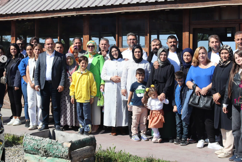 Anahtar Parti Ünye İlçe Teşkilatı, üyeleri ve aileleriyle birlikte düzenlenen