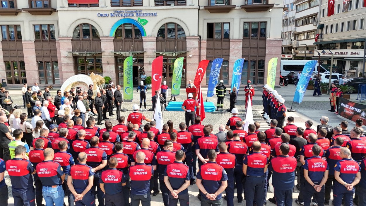 ordu da itfaiye haftasi coskusu 1562