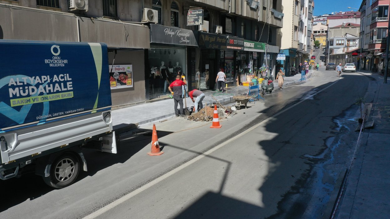 unye nin en islek caddesinde kaldirimlar yenileniyor 6951
