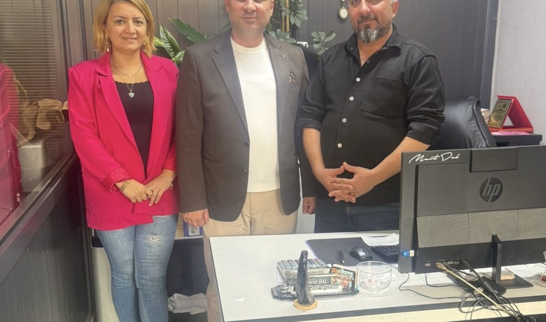 Ünye Gündem Haber’in imtiyaz sahibi Gökhan Beşikcioğlu ve haber müdürü