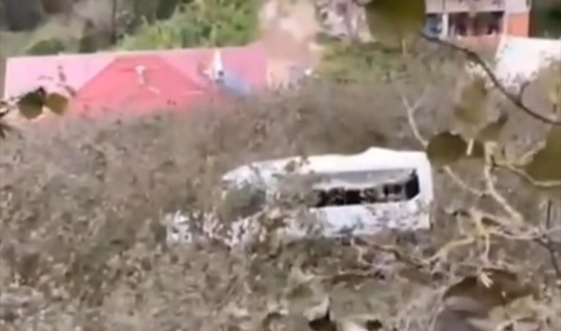 Ordu’nun Çatalpınar ilçesi Ortaköy Mahallesi’nde seyir halindeki bir dolmuş, henüz