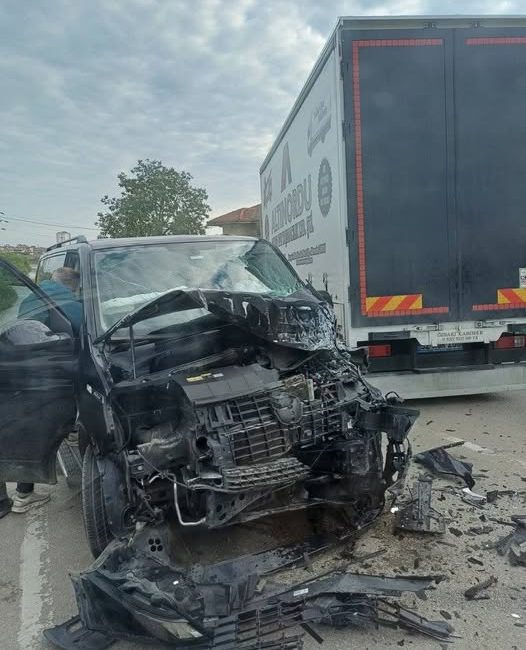 Ordu’nun Fatsa ilçesi karayolu üzerinde meydana gelen trafik kazasında şans