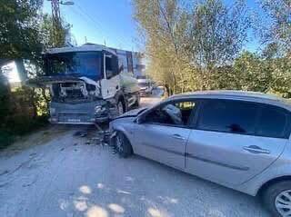 Kumru’da Su Tankeri ile Otomobil Çarpıştı kumru trafik kazasi