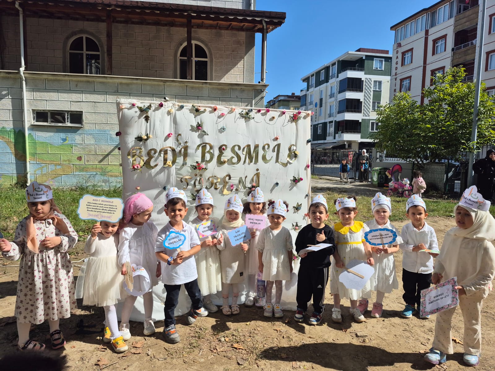 İpekyolu 4-6 Yaş Kur’an Kursunda Minikler “Bed-i Besmele” Heyecanı Yaşadı unye ilce muftulugu.jpg2